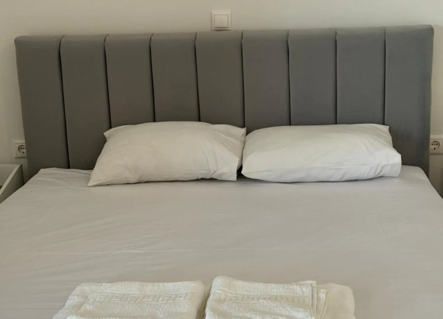 Vila Isufi Sarande 0*,  Albania